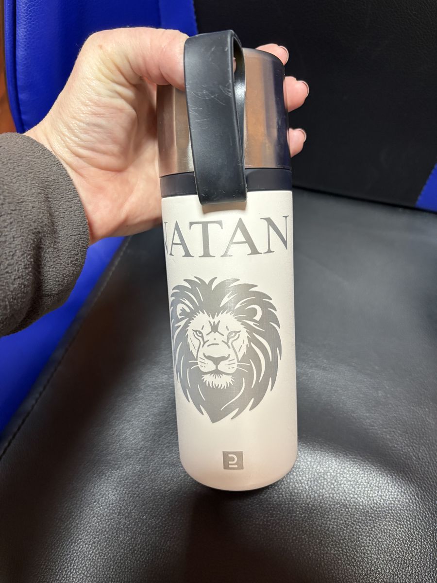 Sticlă de apă personalizată